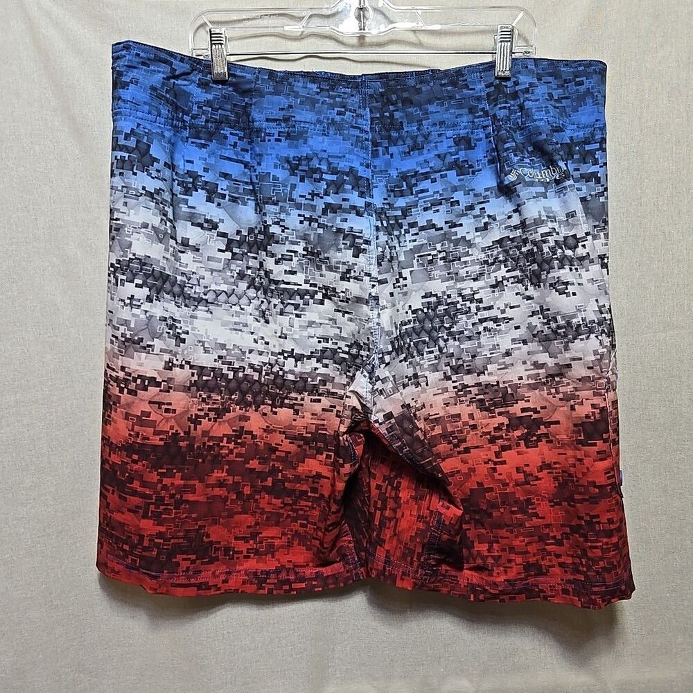 Columbia Swim Shorts Mens Size 40 Red White Blue PFG Bottle Opener Pockets - Picture 5 of 11